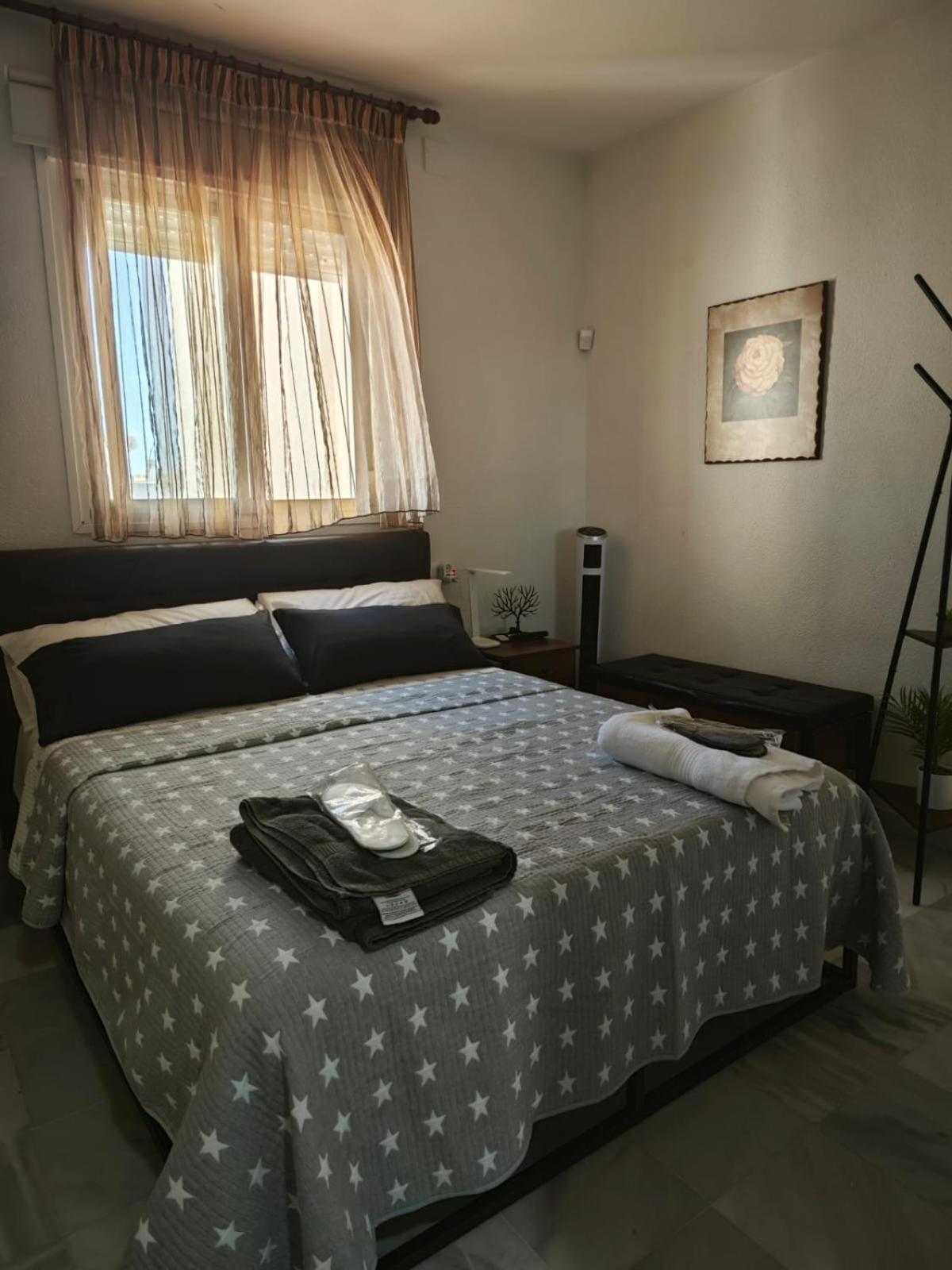 Fantastico Atico Con Terraza, Garaje, Wifi, Con Todo Para Playa, Piscina Y Casa Y No Facturar Maletas! El Portil Kültér fotó
