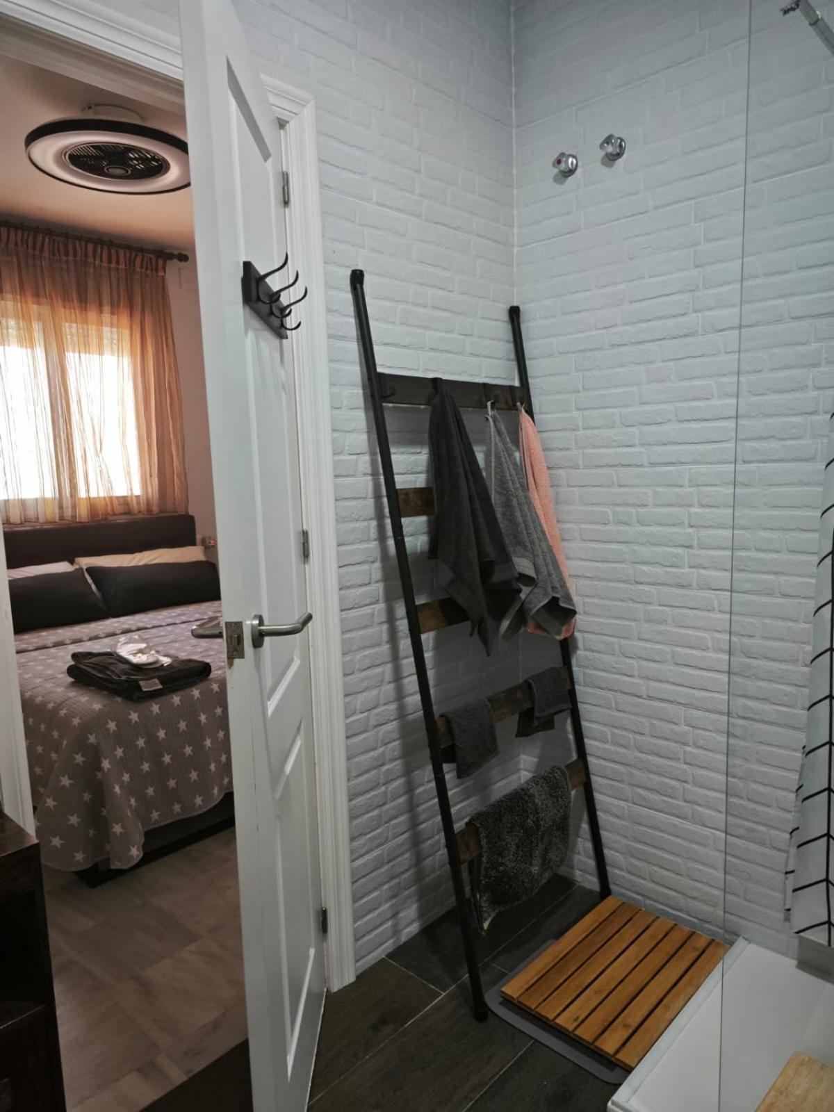 Fantastico Atico Con Terraza, Garaje, Wifi, Con Todo Para Playa, Piscina Y Casa Y No Facturar Maletas! El Portil Kültér fotó